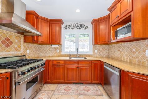 12 Rene Court Wayne NJ 07470