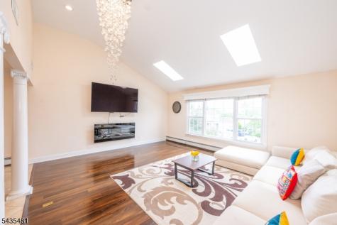 12 Rene Court Wayne NJ 07470