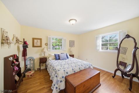 7 Candle Lane East Brunswick NJ 08816