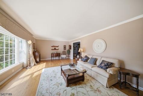 7 Candle Lane East Brunswick NJ 08816
