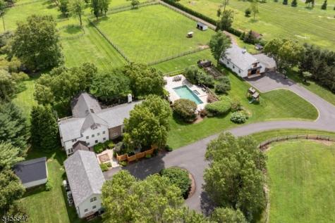 152 Harbourton Woodsville Hopewell NJ 08530