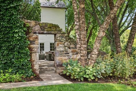 152 Harbourton Woodsville Hopewell NJ 08530