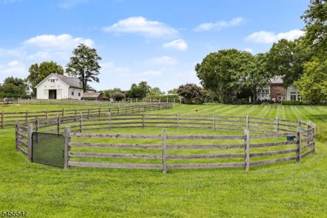 152 Harbourton Woodsville Hopewell NJ 08530