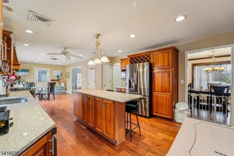 51 Catherine Street Bloomingdale NJ 07403