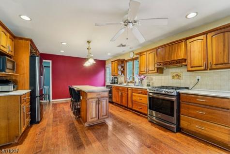 51 Catherine Street Bloomingdale NJ 07403