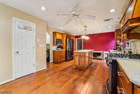 51 Catherine Street Bloomingdale NJ 07403