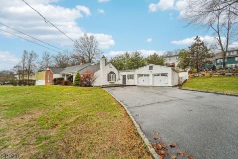 51 Catherine Street Bloomingdale NJ 07403
