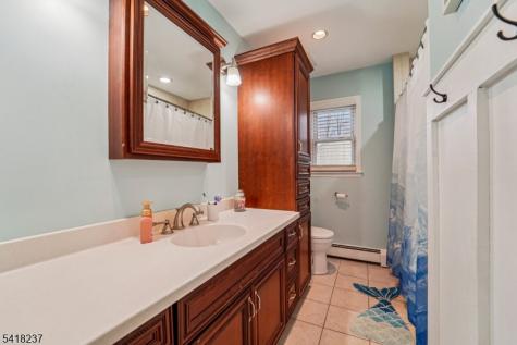 51 Catherine Street Bloomingdale NJ 07403
