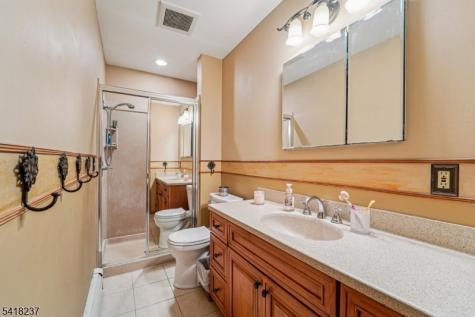 51 Catherine Street Bloomingdale NJ 07403