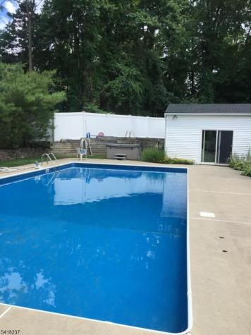 51 Catherine Street Bloomingdale NJ 07403