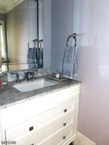 8 Alcott Drive Livingston NJ 07039