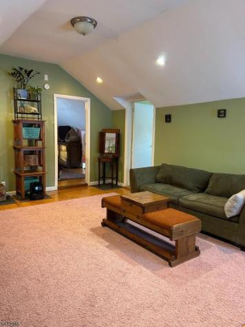 73 Featherbed Lane Raritan NJ 08822