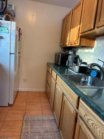 73 Featherbed Lane Raritan NJ 08822