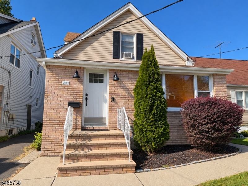 220 Gordon Street Roselle NJ 07203