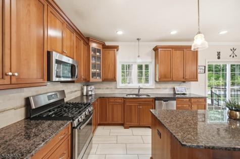 5 Jared Place Mount Olive NJ 07828