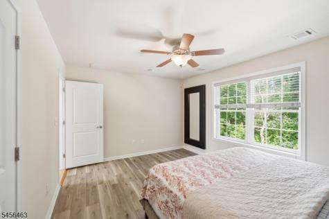 5 Jared Place Mount Olive NJ 07828