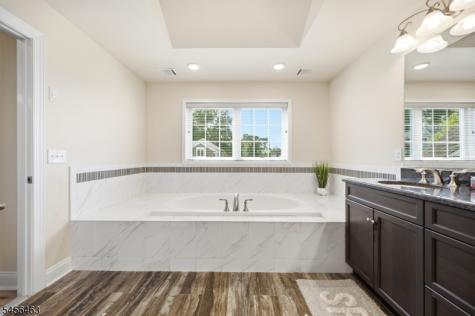 5 Jared Place Mount Olive NJ 07828