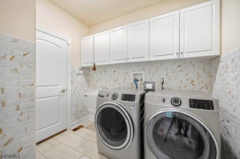 5 Jared Place Mount Olive NJ 07828