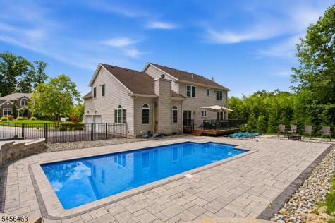 5 Jared Place Mount Olive NJ 07828