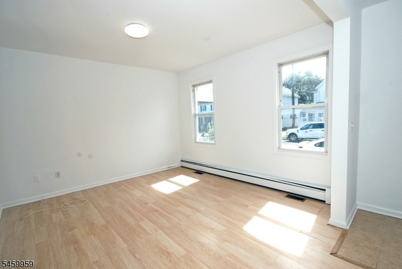 23 Lagrange Street Raritan NJ 08869