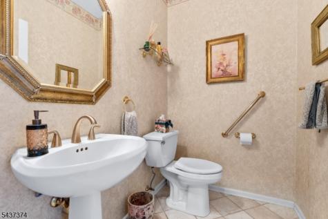 38 Canterbury Road Denville NJ 07834