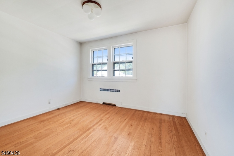 8 Decker Avenue Elizabeth NJ 07208