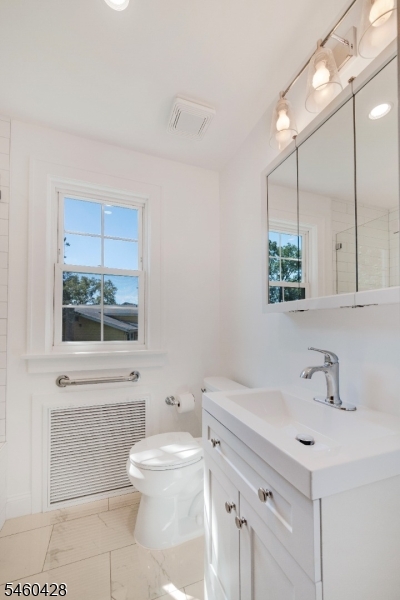 8 Decker Avenue Elizabeth NJ 07208