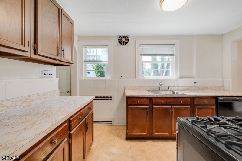 8 Decker Avenue Elizabeth NJ 07208