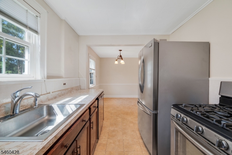 8 Decker Avenue Elizabeth NJ 07208