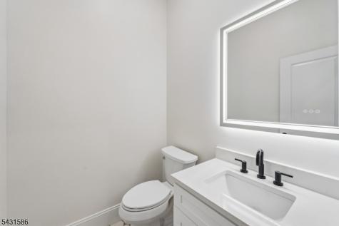 21 Maplewood Drive Livingston NJ 07039