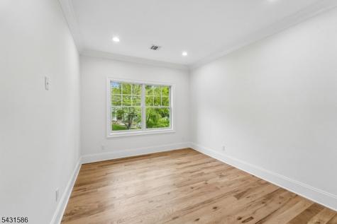 21 Maplewood Drive Livingston NJ 07039