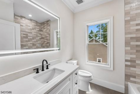 21 Maplewood Drive Livingston NJ 07039