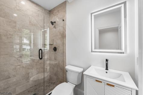 21 Maplewood Drive Livingston NJ 07039