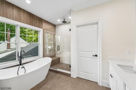 21 Maplewood Drive Livingston NJ 07039