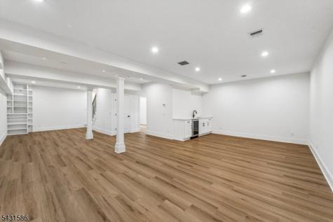 21 Maplewood Drive Livingston NJ 07039