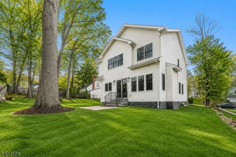 21 Maplewood Drive Livingston NJ 07039