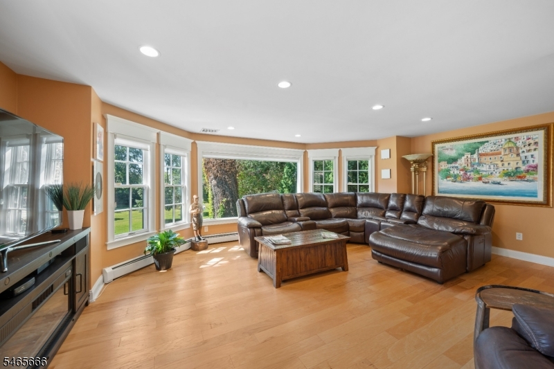 67 Vreeland Avenue Nutley NJ 07110