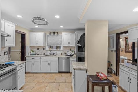 2785 Larchmont Union NJ 07083