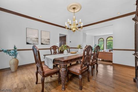 6 Oakridge Road Clinton NJ 08801
