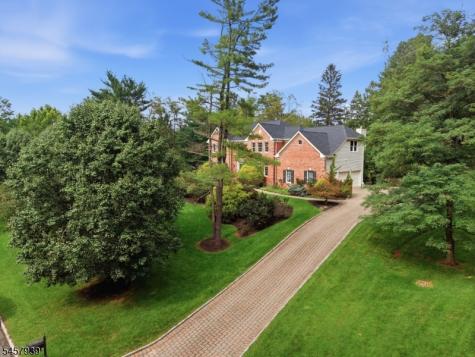 6 Oakridge Road Clinton NJ 08801