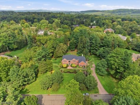 6 Oakridge Road Clinton NJ 08801