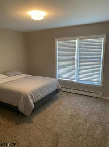 9 Old Traveled Way Roxbury NJ 07852