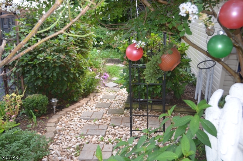 128 Hillside Terrace Irvington NJ 07111