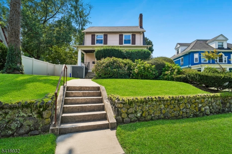 621 Springdale Avenue East Orange NJ 07017