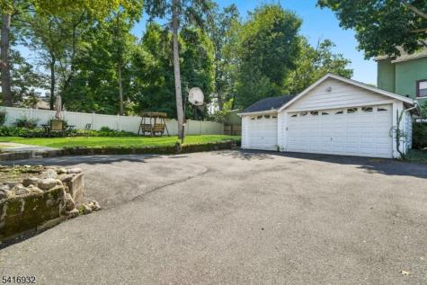 621 Springdale Avenue East Orange NJ 07017