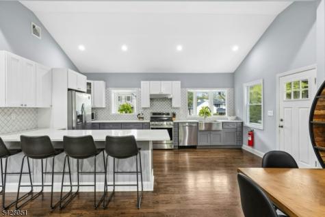 15 Roosevelt Avenue Berkeley Heights NJ 07922