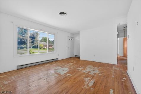 800 Lynda Road Lopatcong NJ 08865