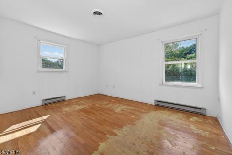 800 Lynda Road Lopatcong NJ 08865
