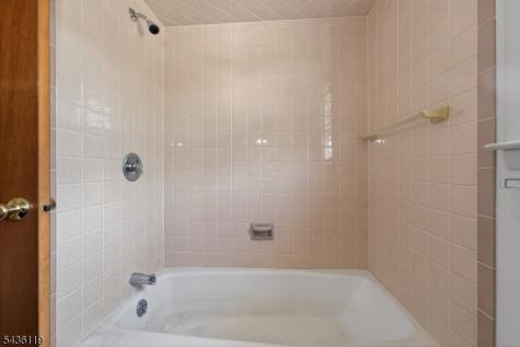800 Lynda Road Lopatcong NJ 08865