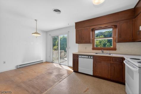 800 Lynda Road Lopatcong NJ 08865